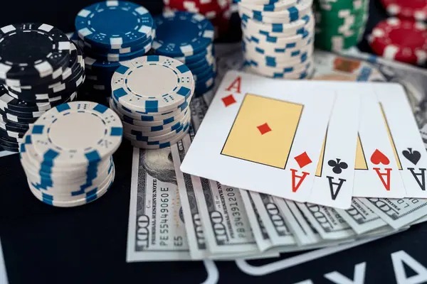Live blackjack table displayed on mobile device with idwin77 interface controls